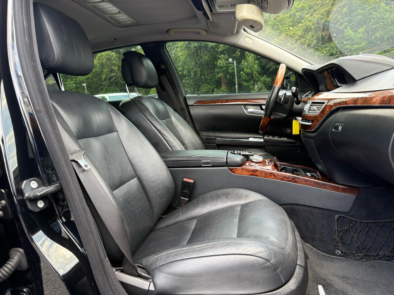 Mercedes-Benz S-Class S550 2011