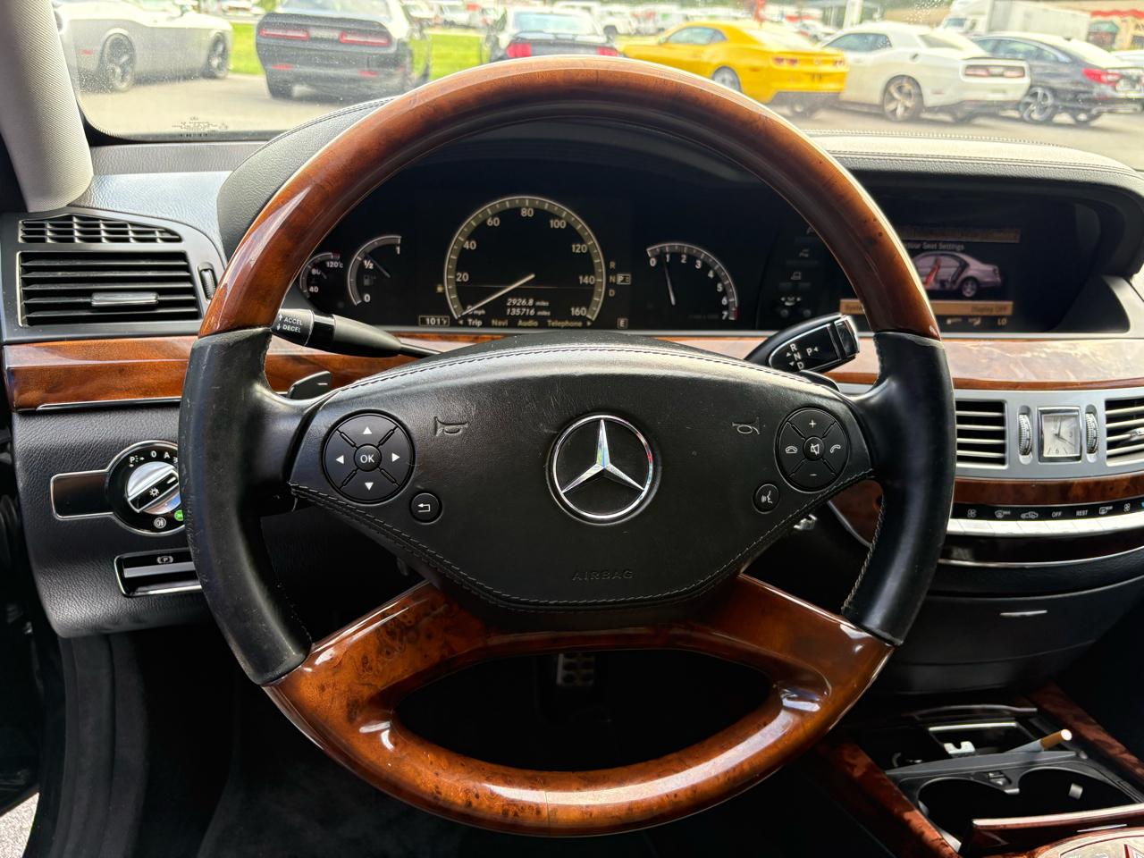 Mercedes-Benz S-Class S550 2011