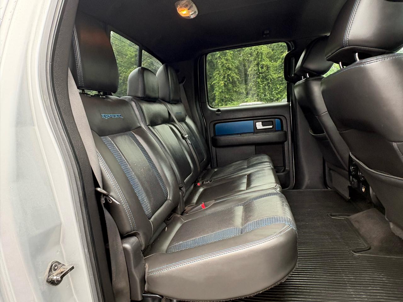 Ford F-150 SVT Raptor SuperCrew 5.5-ft. Bed 4WD 2012