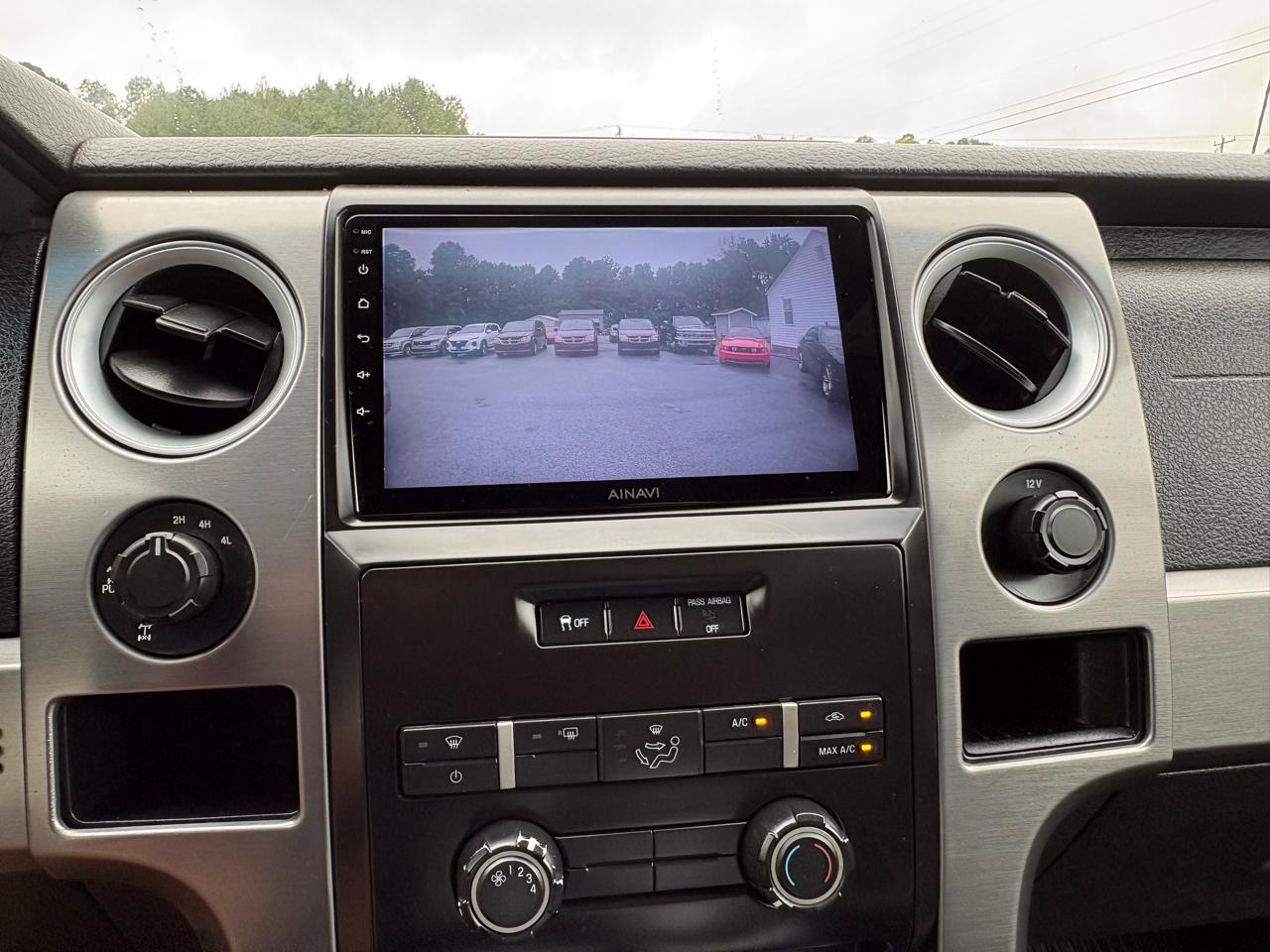 Ford F-150 SVT Raptor SuperCrew 5.5-ft. Bed 4WD 2012