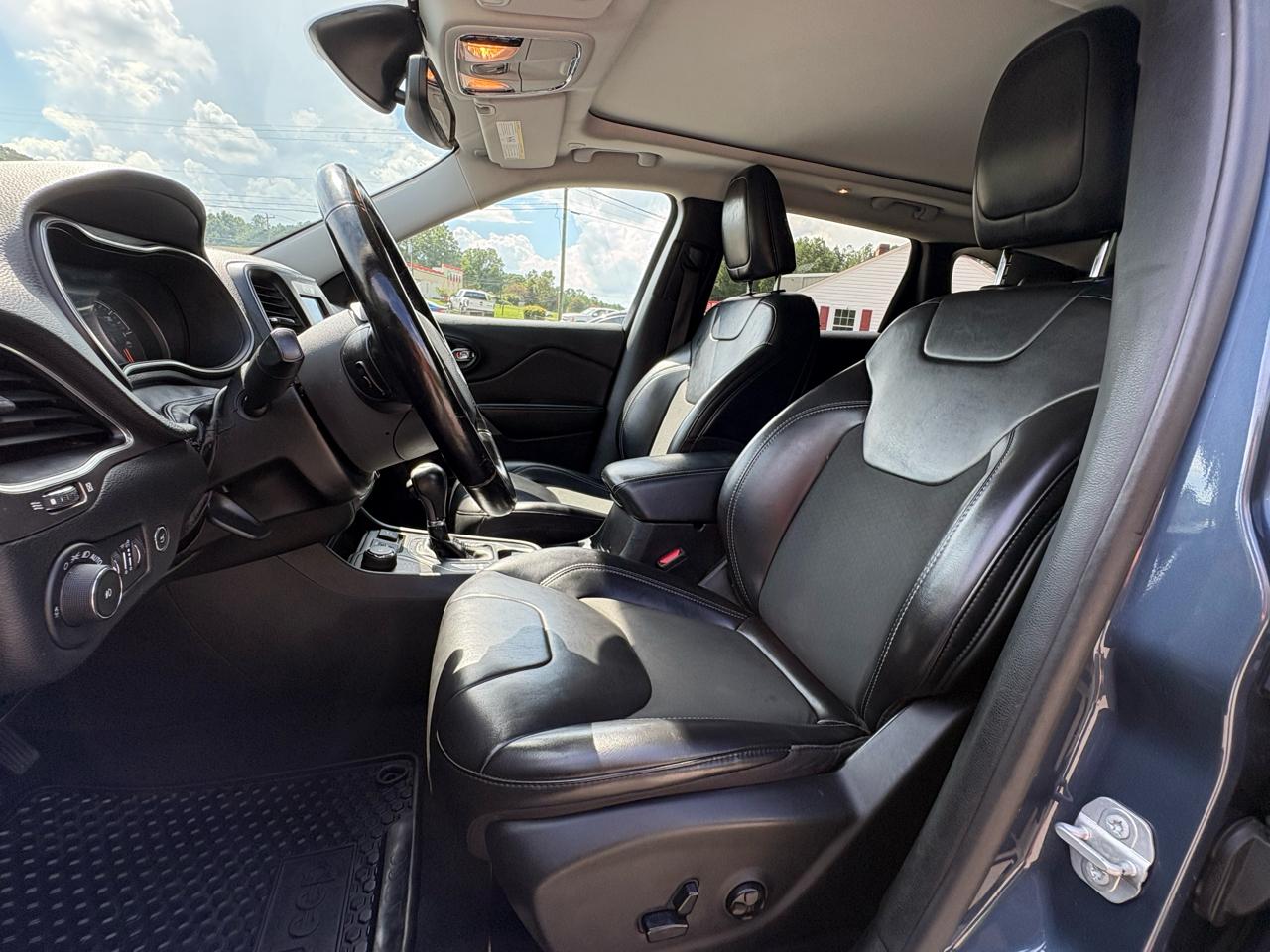 Jeep Cherokee Latitude Plus 4WD 2020