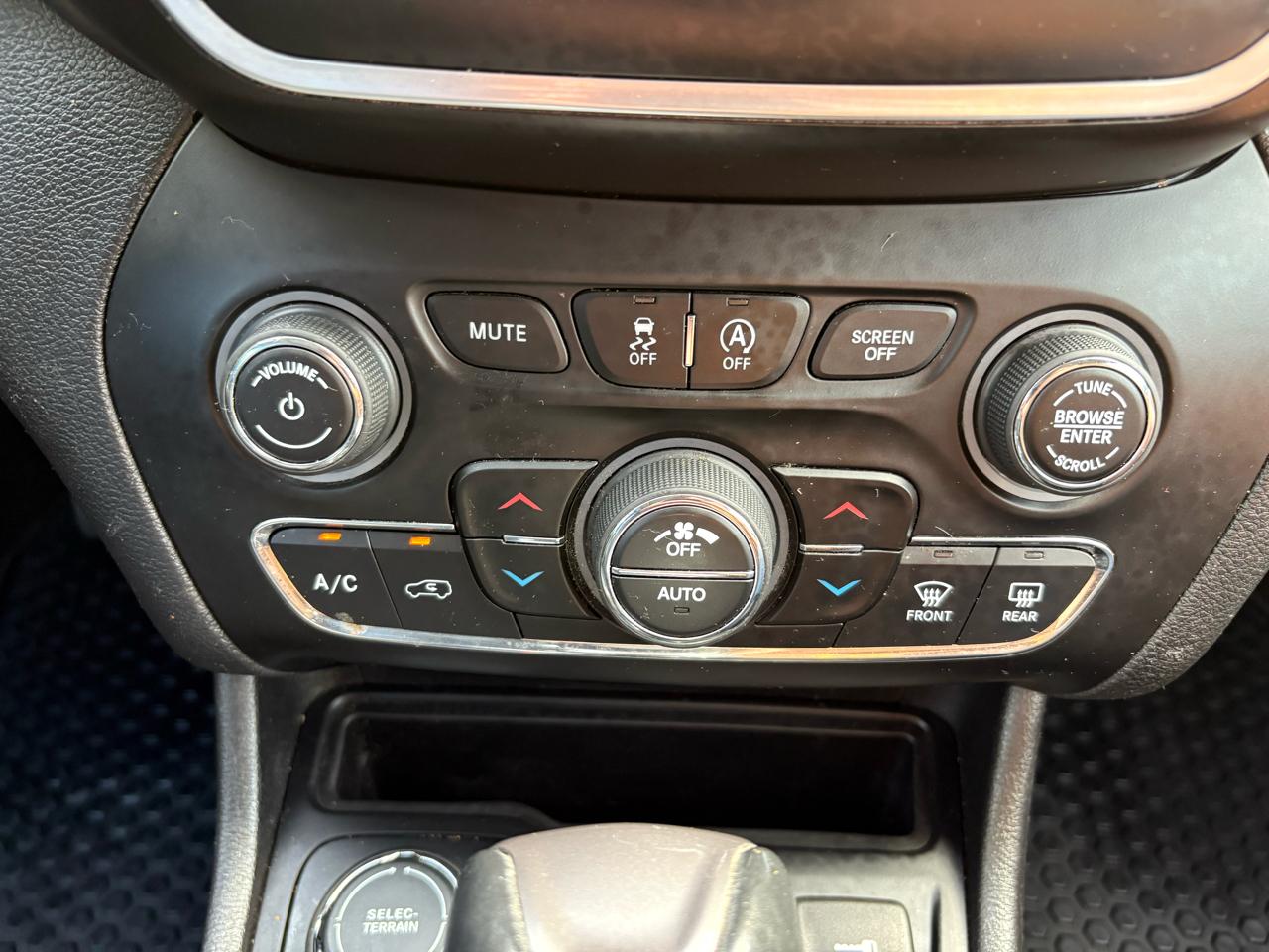 Jeep Cherokee Latitude Plus 4WD 2020