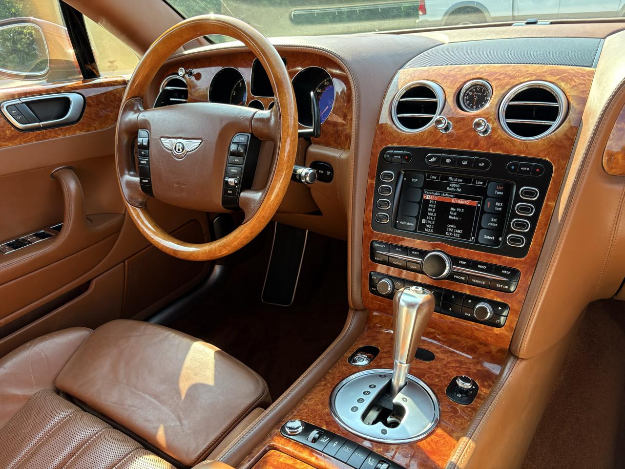 Bentley Continental Flying Spur Sedan 2007