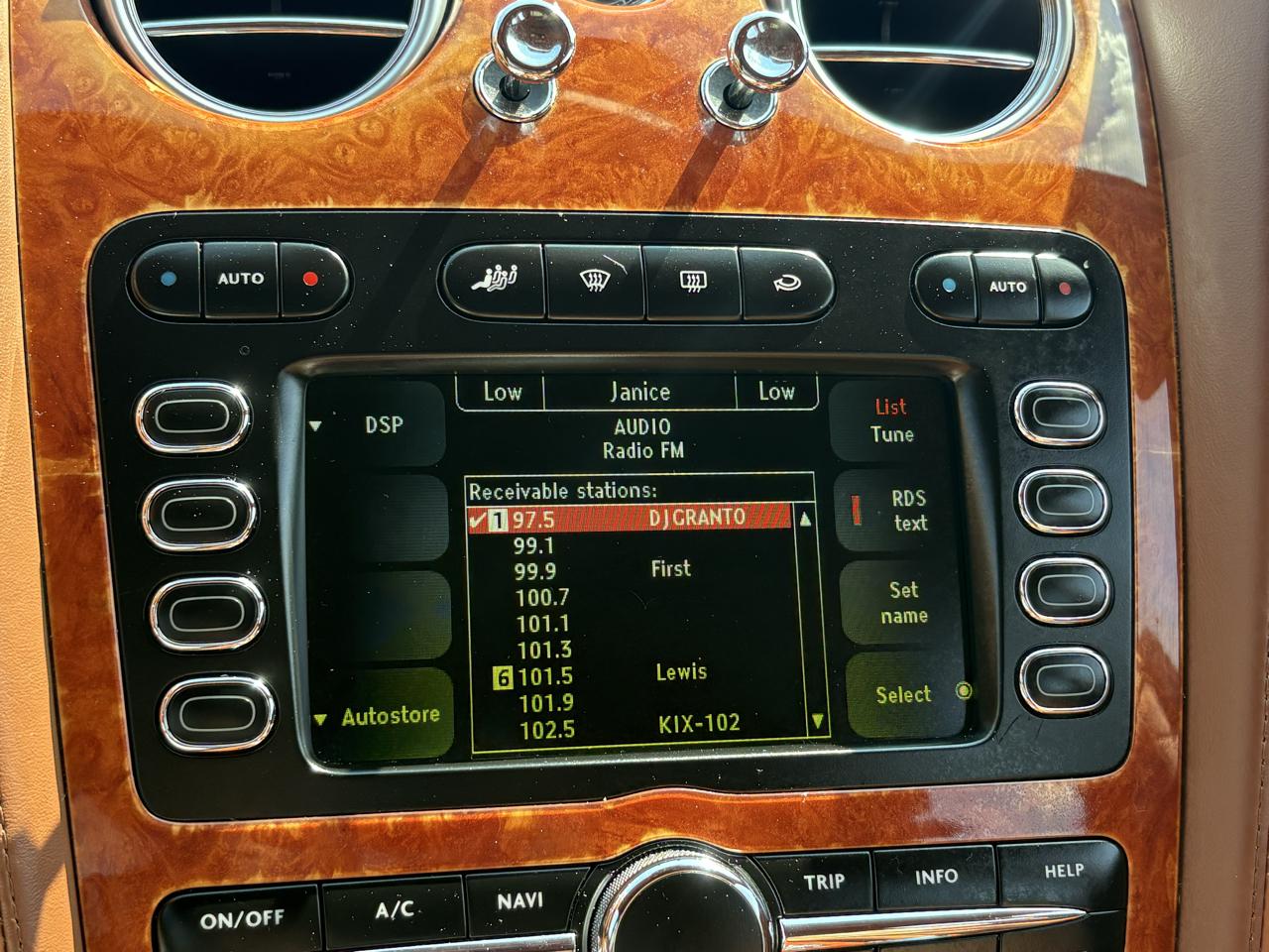 Bentley Continental Flying Spur Sedan 2007