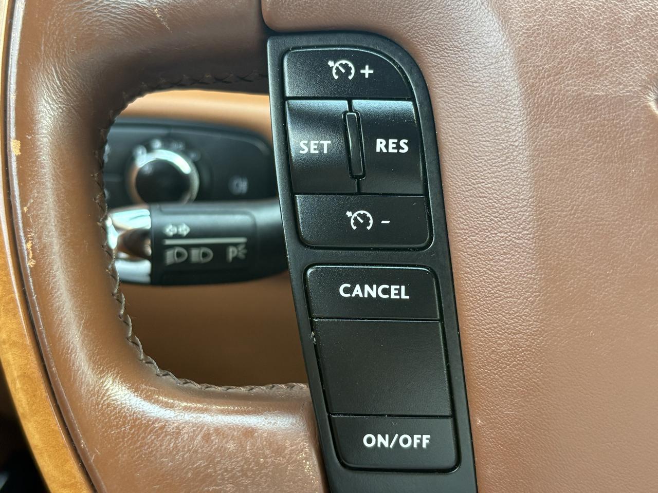 Bentley Continental Flying Spur Sedan 2007