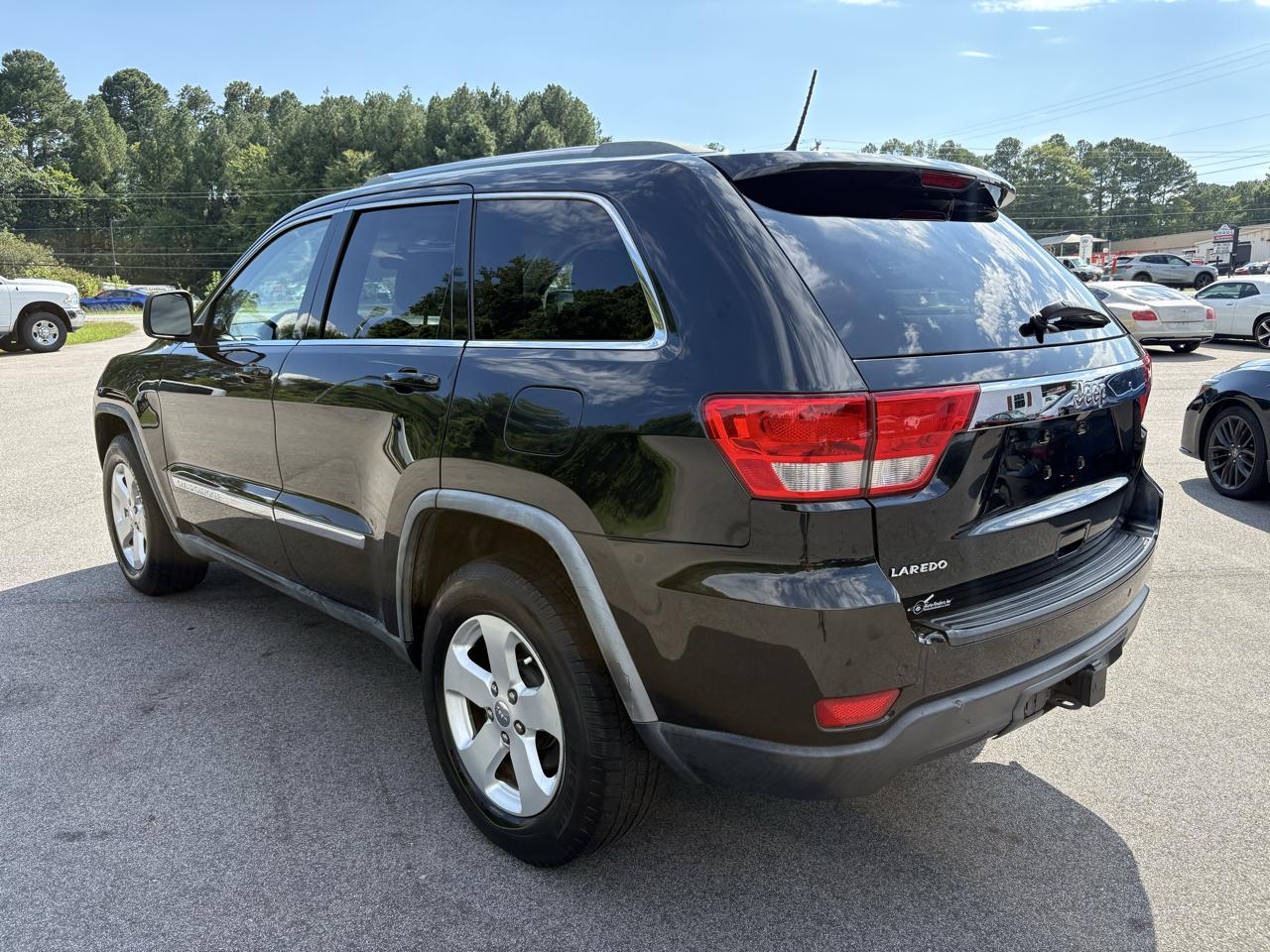 Jeep Grand Cherokee Laredo 2WD 2012