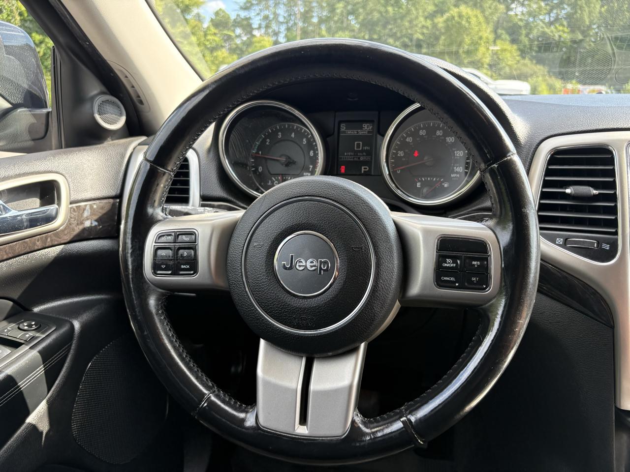 Jeep Grand Cherokee Laredo 2WD 2012