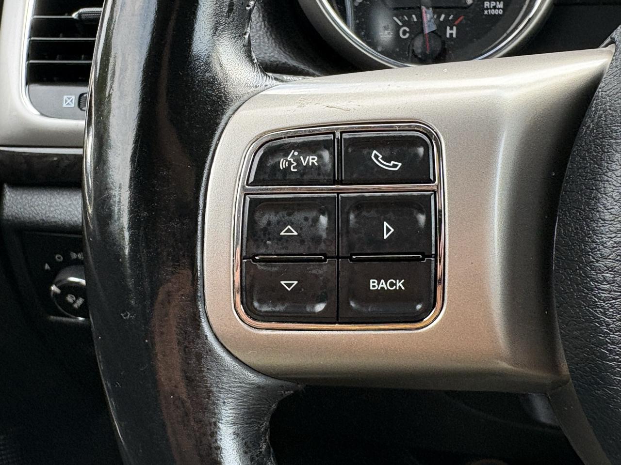 Jeep Grand Cherokee Laredo 2WD 2012