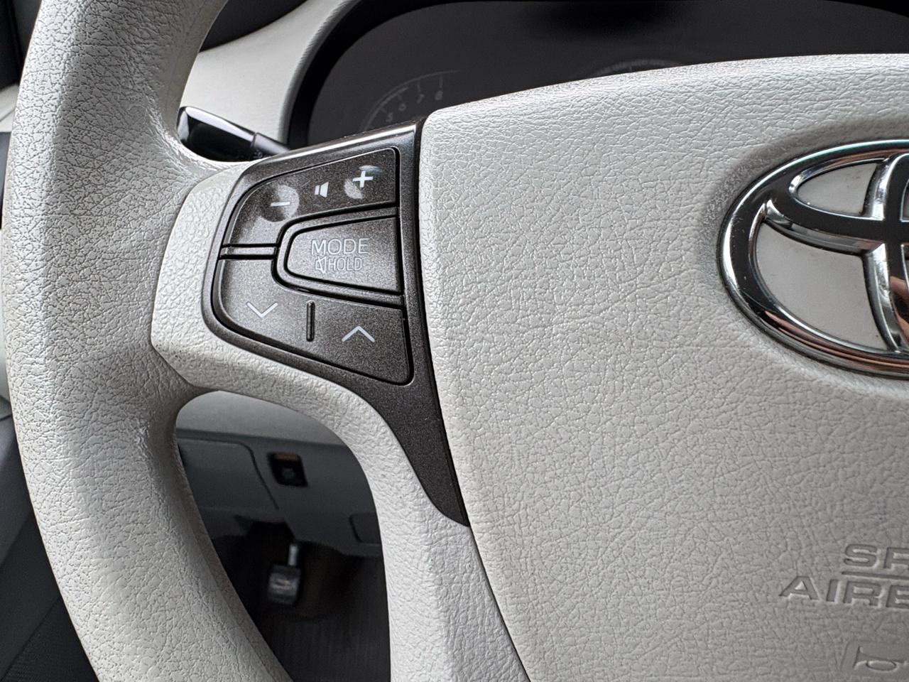 Toyota Sienna LE 2013