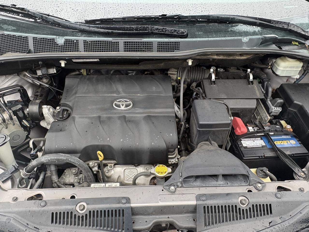 Toyota Sienna LE 2013