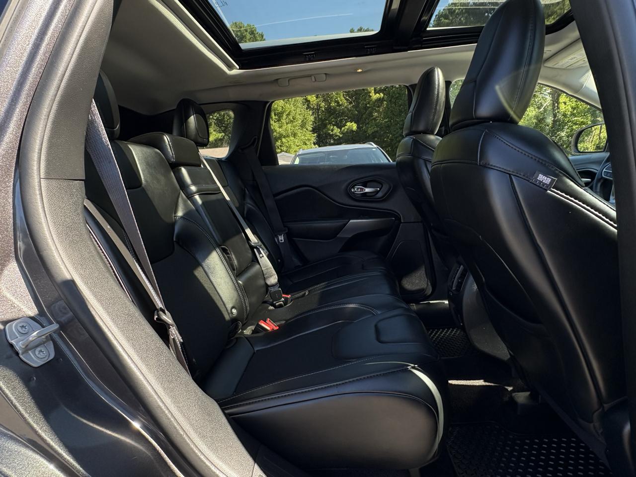 Jeep Cherokee Latitude Plus 4WD 2019