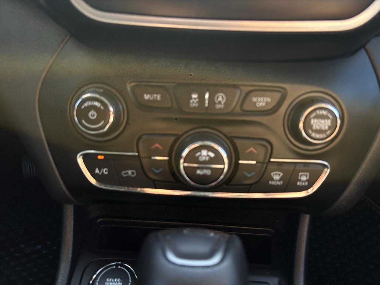 Jeep Cherokee Latitude Plus 4WD 2019