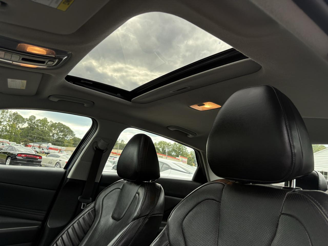 Hyundai Elantra Limited 2023