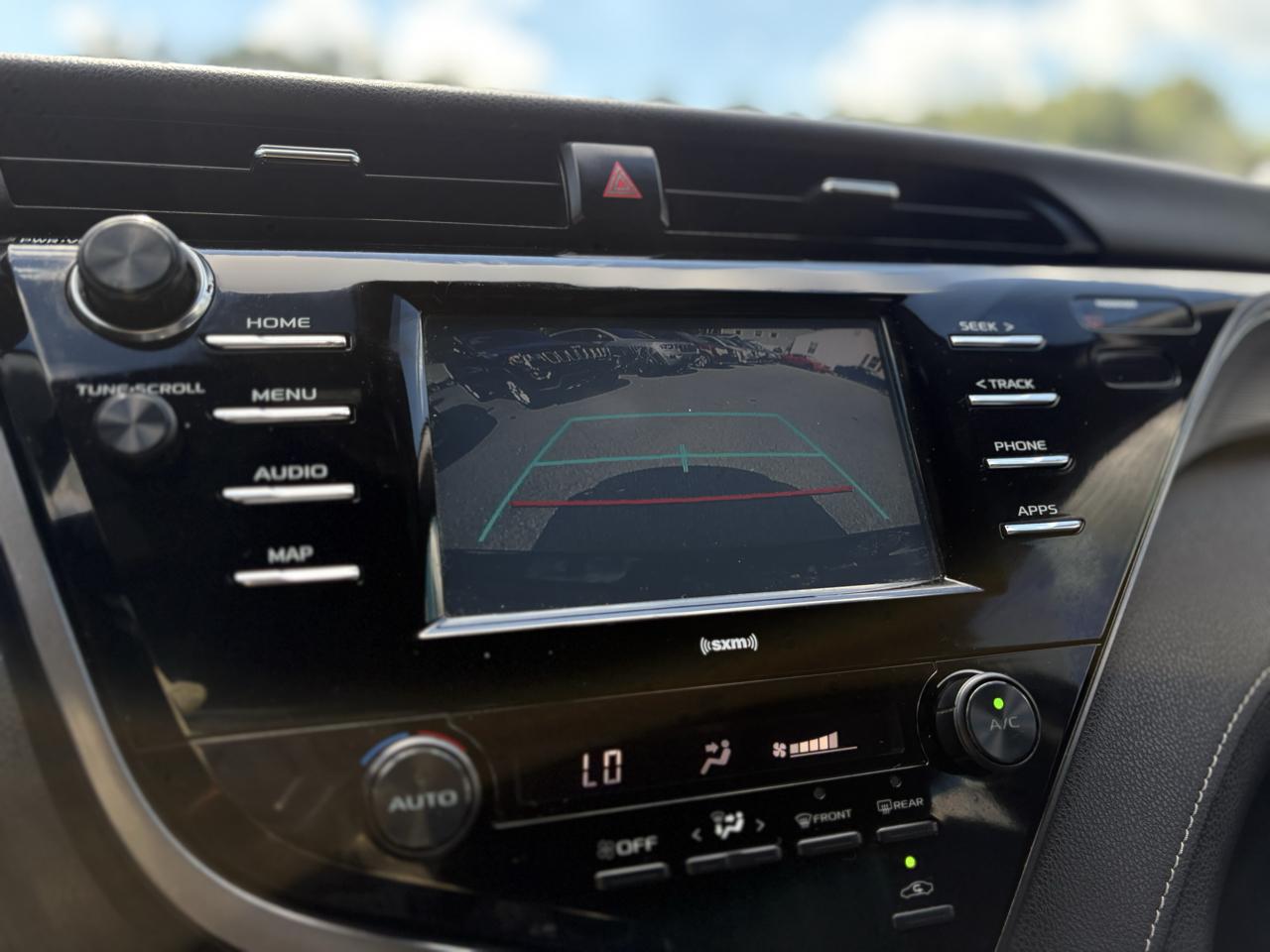 Toyota Camry SE 2020