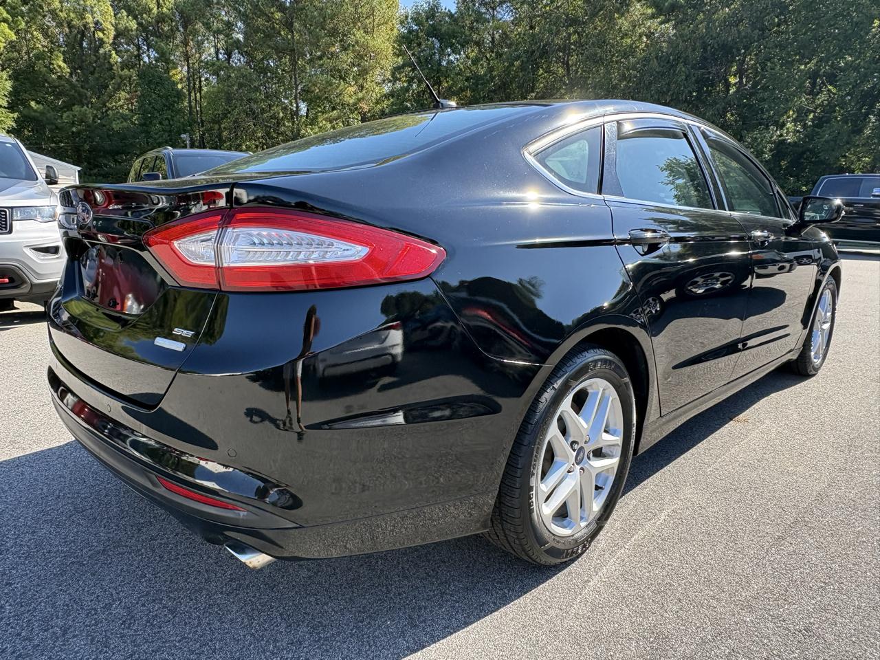 Ford Fusion SE 2016