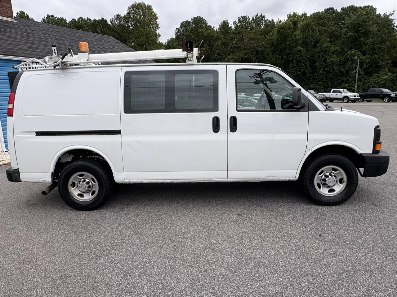 Chevrolet Express 2500 Cargo 2011