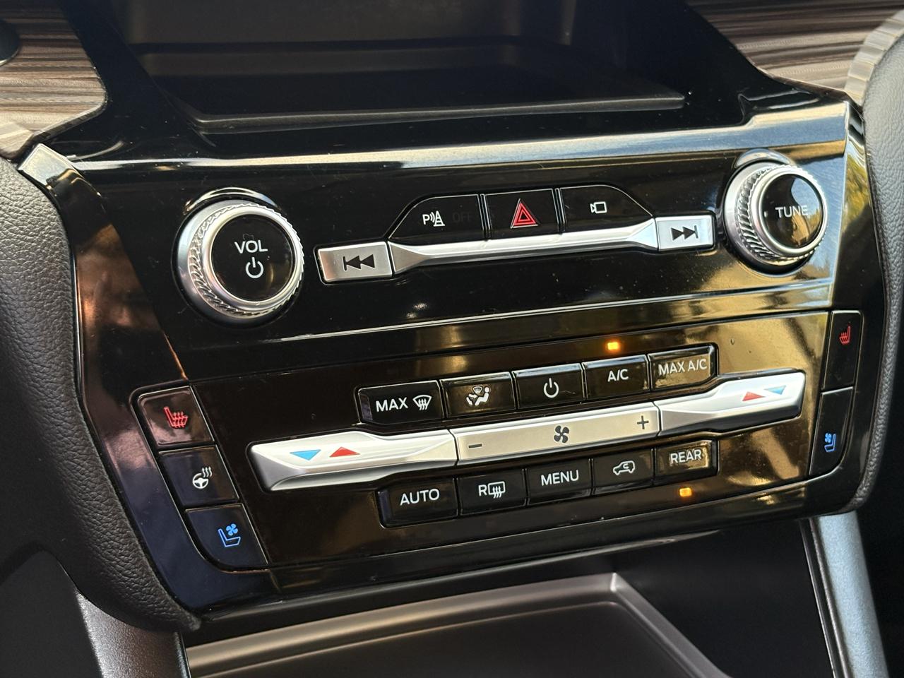 Ford Explorer Limited AWD 2022