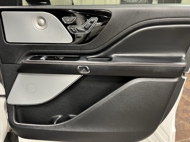 Lincoln Aviator  2020