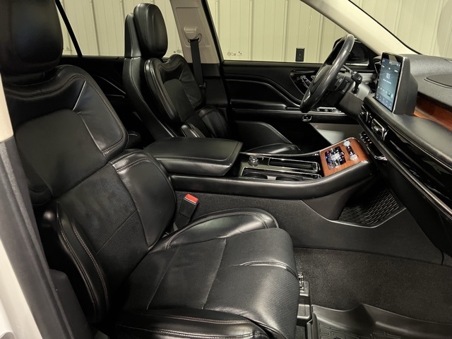 Lincoln Aviator  2020