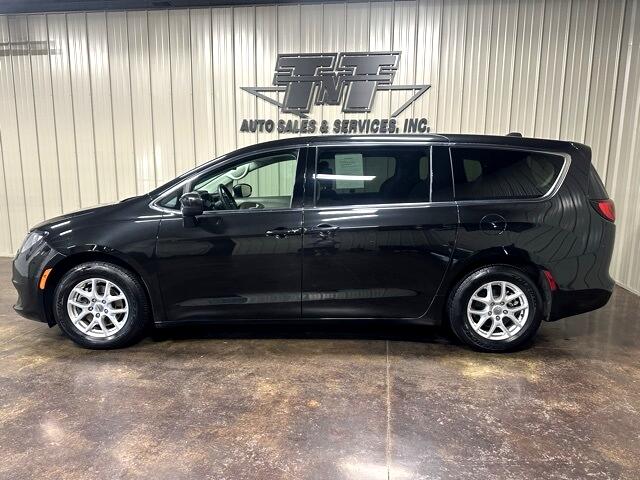 2021 Chrysler Voyager LX photo 3