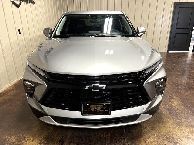 2023 Chevrolet Blazer 2LT photo 2