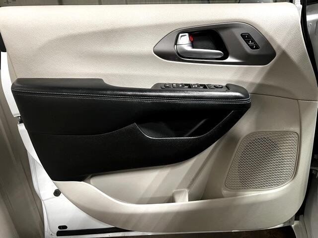 Chrysler Pacifica  2021