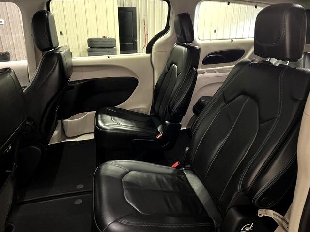 Chrysler Pacifica  2021