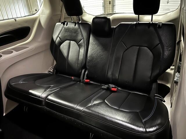 Chrysler Pacifica  2021