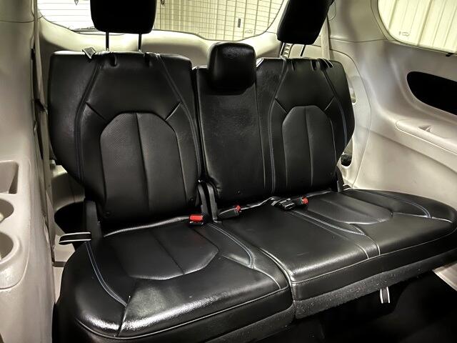 Chrysler Pacifica  2021