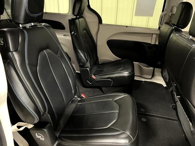 Chrysler Pacifica  2021