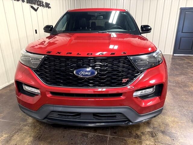 2022 Ford Explorer ST photo 2