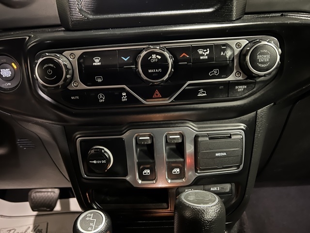 Jeep Wrangler  2022