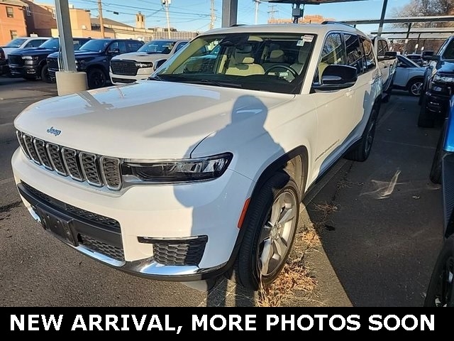 2022 Jeep Grand Cherokee L Limited's photo