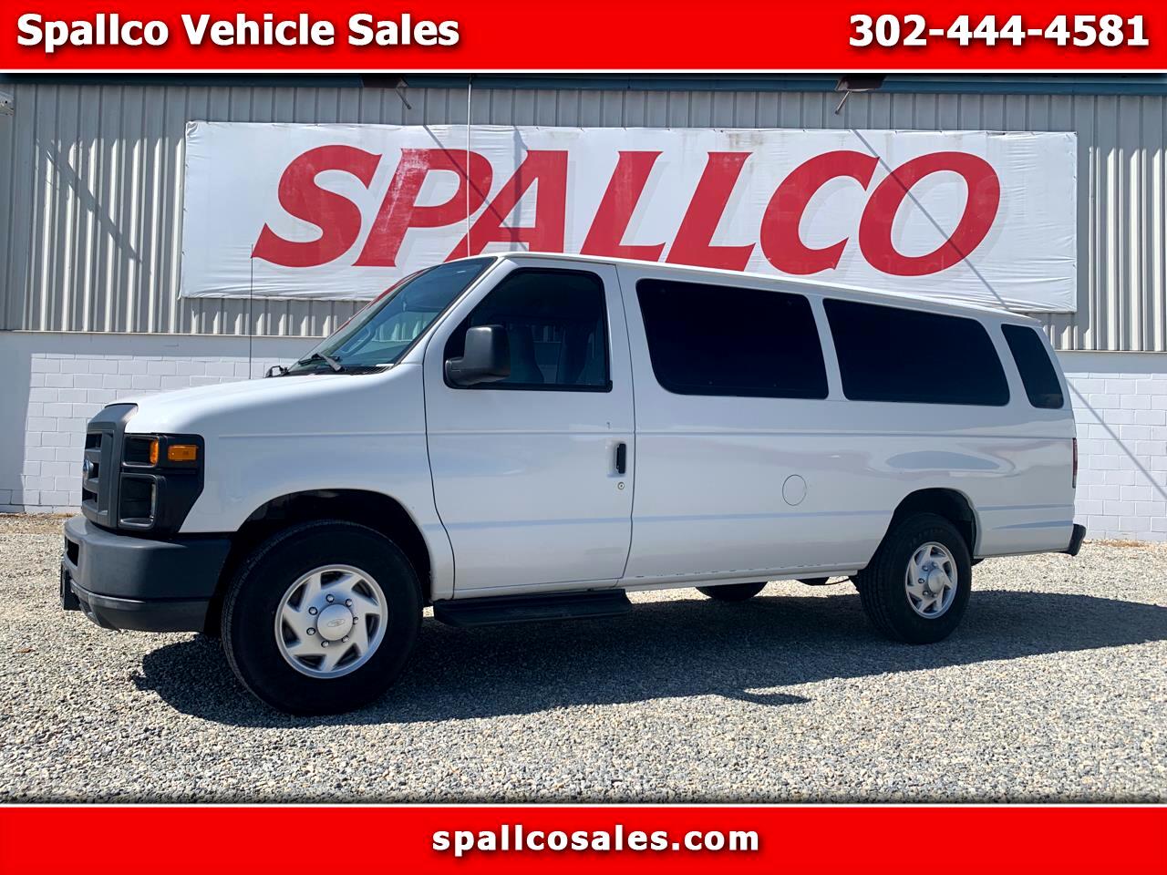 Ford Econoline E-350 XL Super Duty Extended 2013
