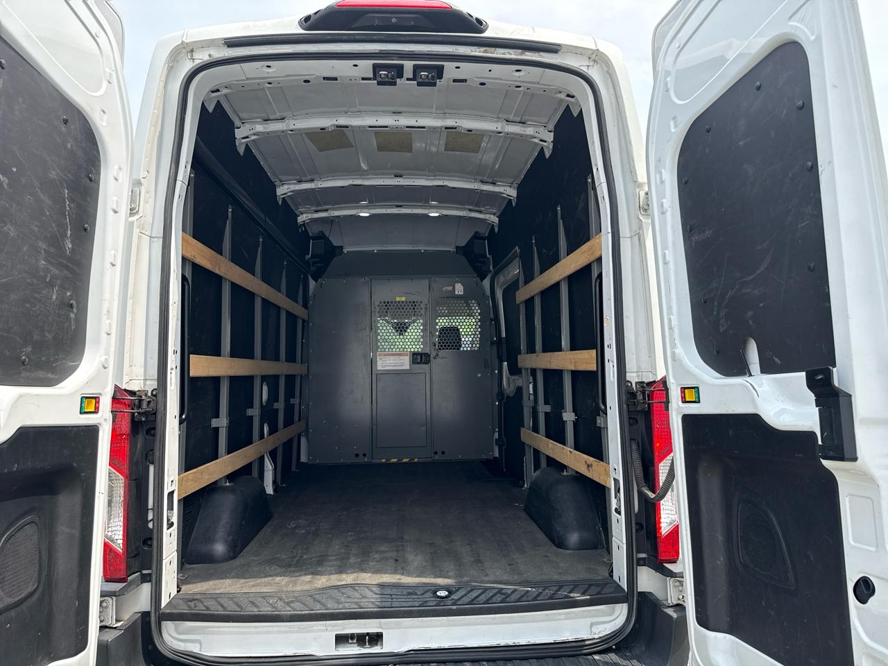 Ford Transit 250 Van High Roof w/Sliding Pass. 148-in. WB 2021
