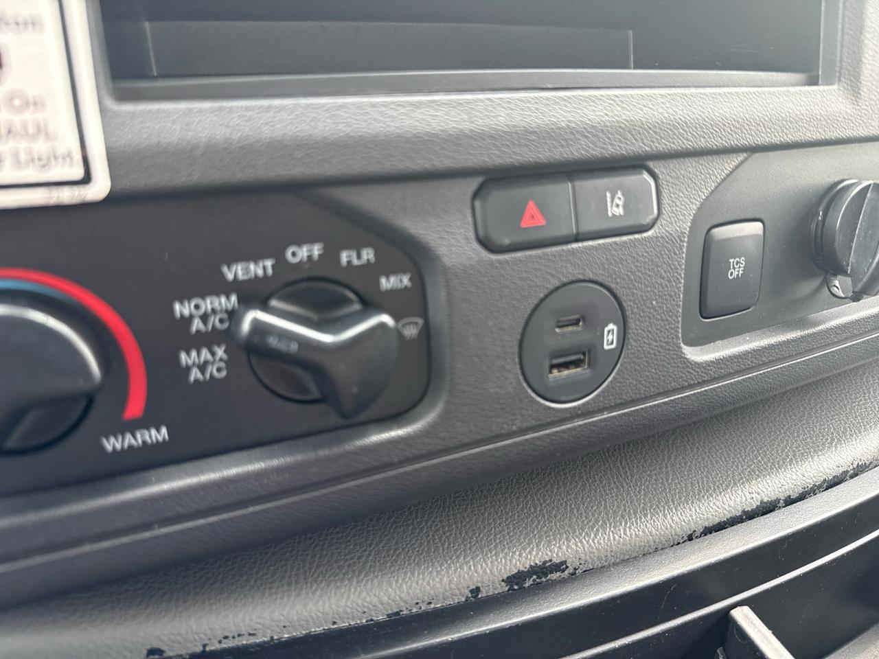 Ford Econoline E-350 Super Duty 2022
