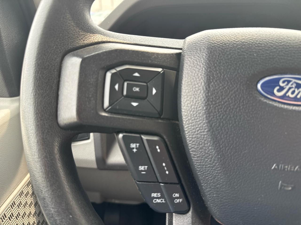 Ford Econoline E-350 Super Duty 2022