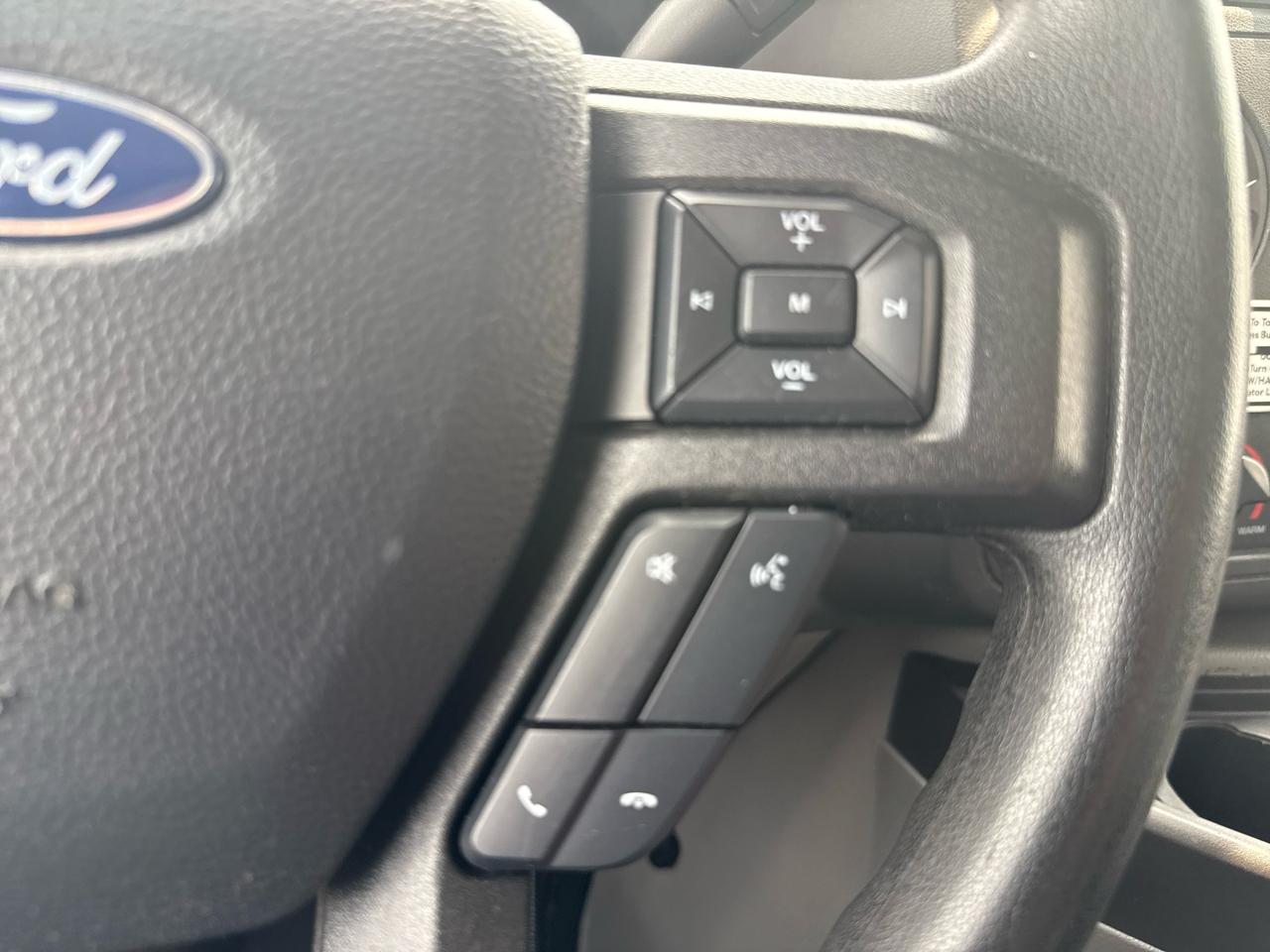 Ford Econoline E-350 Super Duty 2022