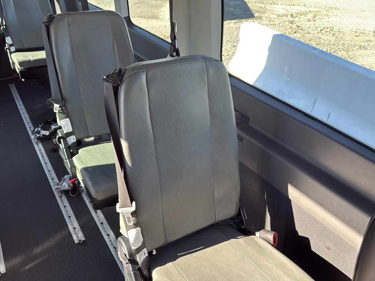 Ford T350 Vans XL Wgn High Roof 148 2020