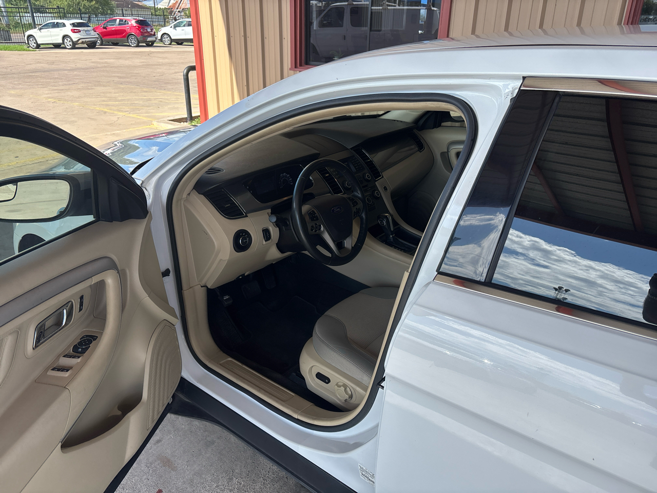 Ford Taurus SEL FWD 2018 Ford Taurus SEL FWD 2018