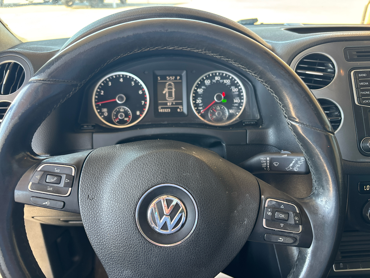Volkswagen Tiguan 2.0T Sport FWD 2017 Volkswagen Tiguan 2.0T Sport FWD 2017