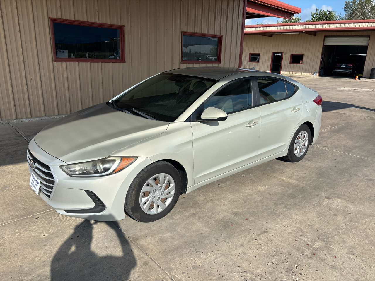 Hyundai Elantra SE 2.0L Auto (Ulsan Plant) 2017 Hyundai Elantra SE 2.0L Auto (Ulsan Plant) 2017
