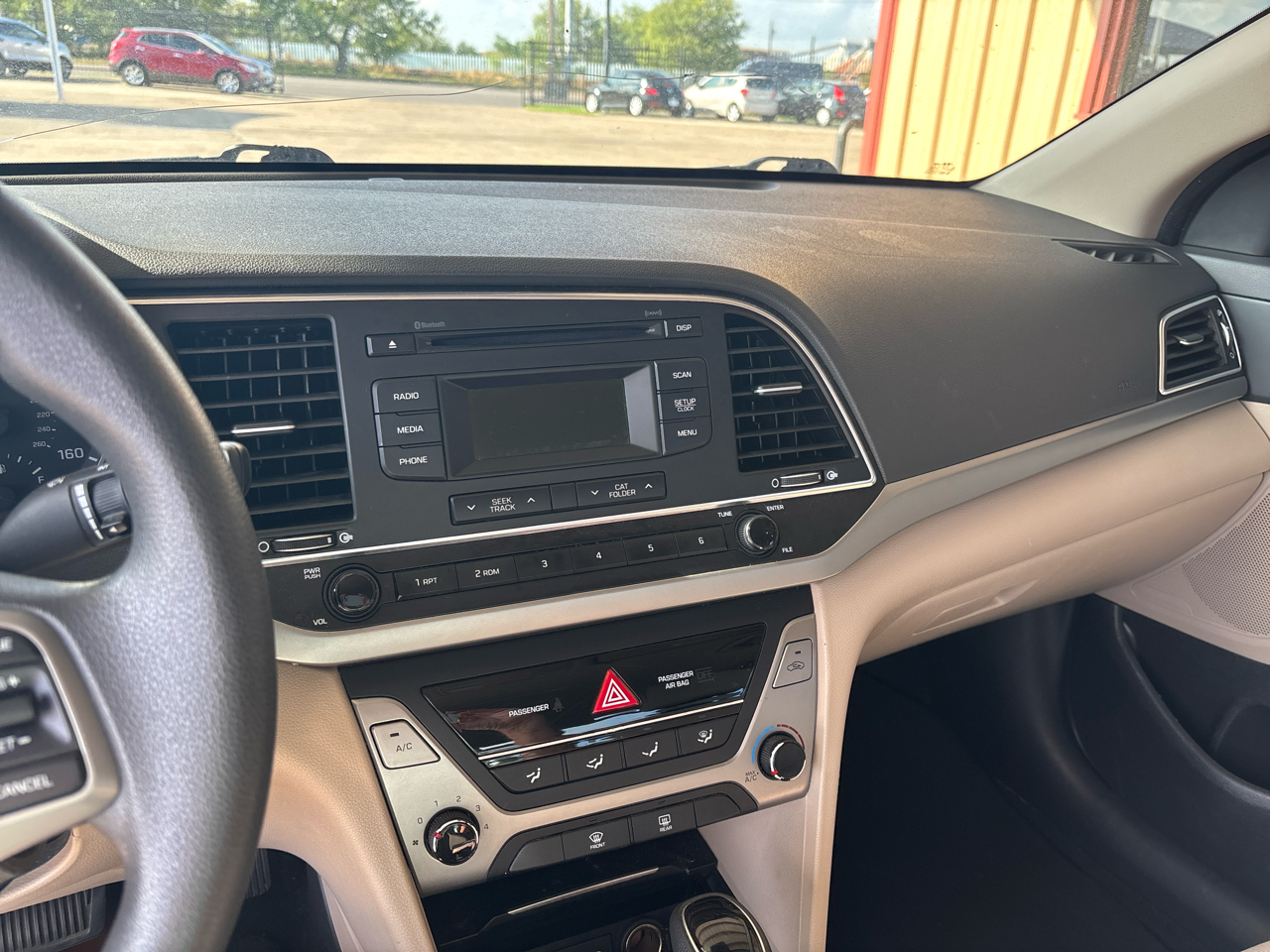 Hyundai Elantra SE 2.0L Auto (Ulsan Plant) 2017 Hyundai Elantra SE 2.0L Auto (Ulsan Plant) 2017