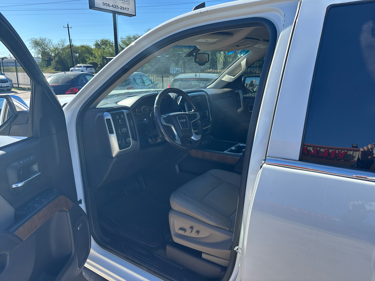 GMC Sierra 1500 4WD Crew Cab 143.5" SLT 2018 GMC Sierra 1500 4WD Crew Cab 143.5" SLT 2018