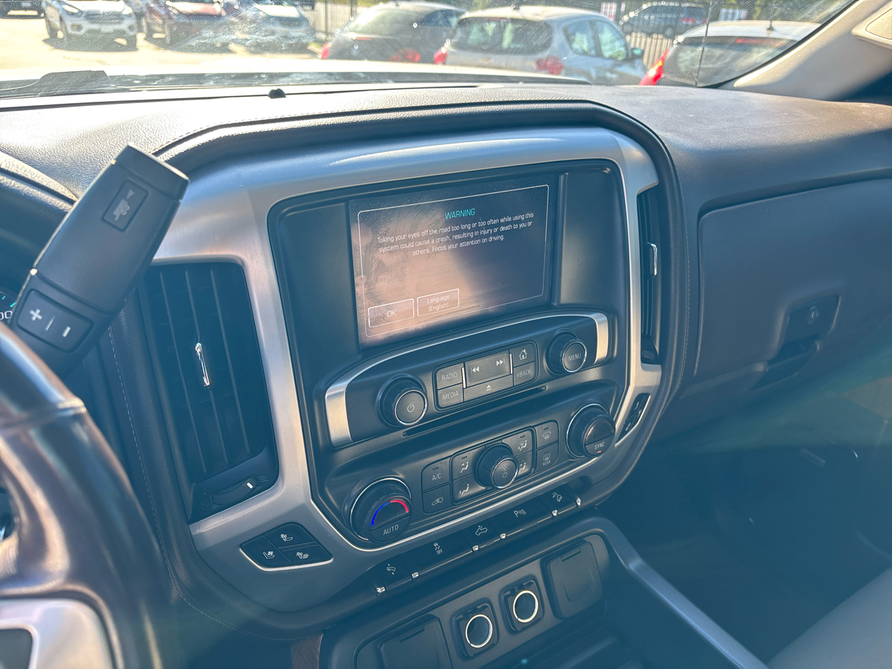 GMC Sierra 1500 4WD Crew Cab 143.5" SLT 2018 GMC Sierra 1500 4WD Crew Cab 143.5" SLT 2018