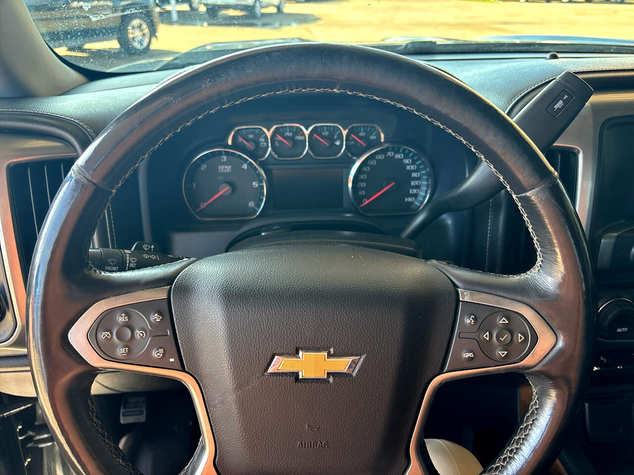 Chevrolet Silverado 1500 2WD Crew Cab 143.5" LTZ w/1LZ 2017