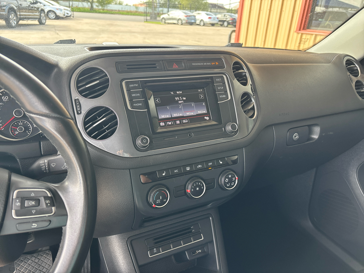 Volkswagen Tiguan 2WD 4dr Auto R-Line 2016