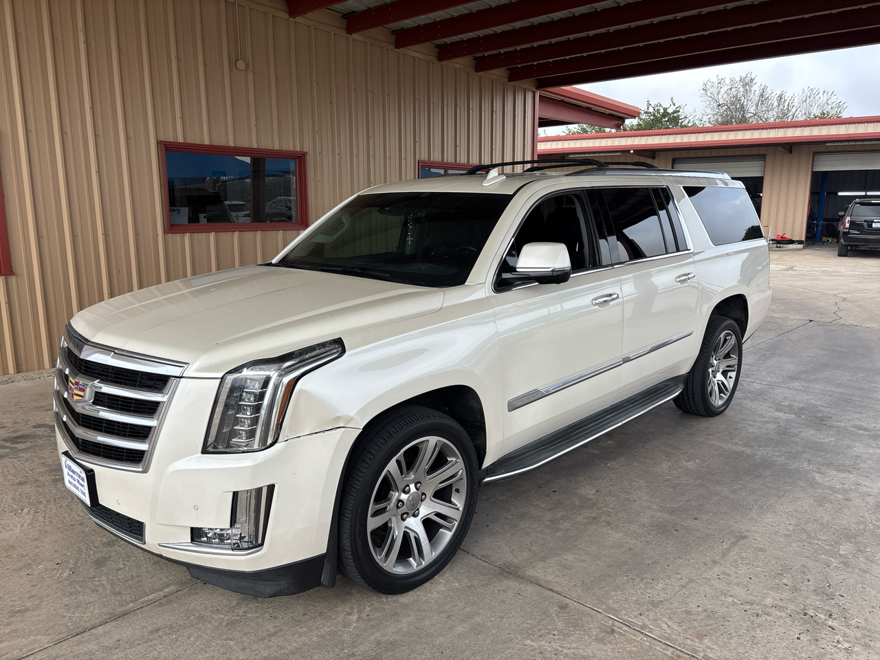 Cadillac Escalade ESV 2WD 4dr Luxury 2015