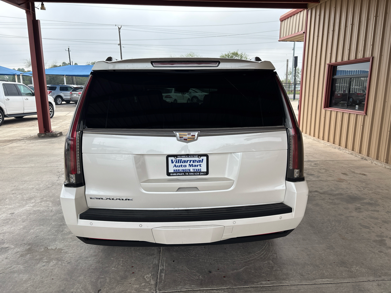 Cadillac Escalade ESV 2WD 4dr Luxury 2015
