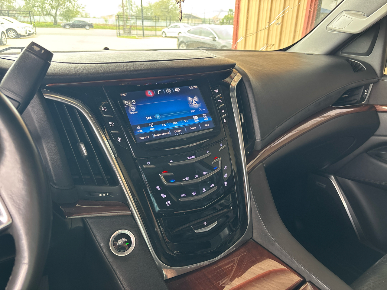 Cadillac Escalade ESV 2WD 4dr Luxury 2015